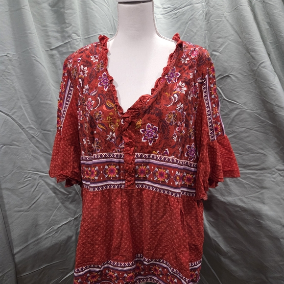 Time and Tru Red Floral Blouse - Picture 2 of 2